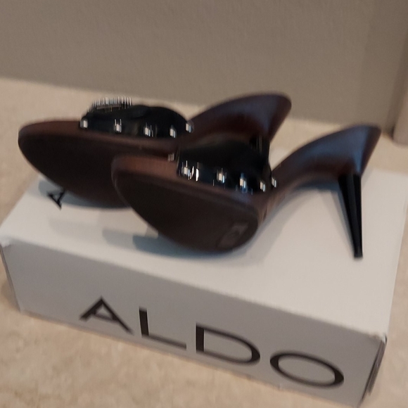 EUC Aldo Rhinestone Buckle Heel - Picture 3 of 4